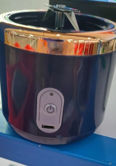 Portable 6-Blade Mini Blender – USB Rechargeable Smoothie & Juice Maker